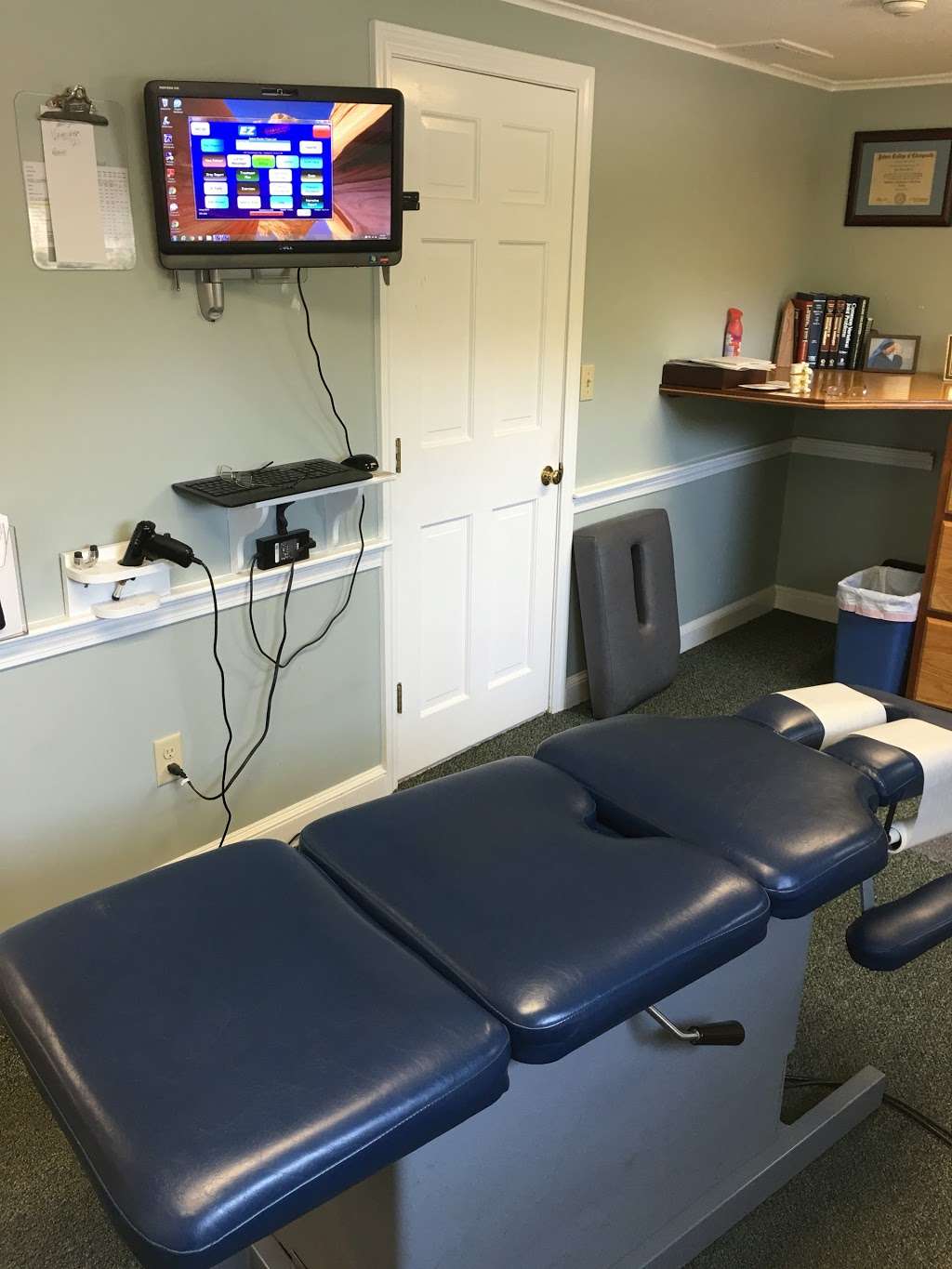 Fowler Chiropractic Office | 30 Merrill St, Amesbury, MA 01913 | Phone: (978) 388-2170