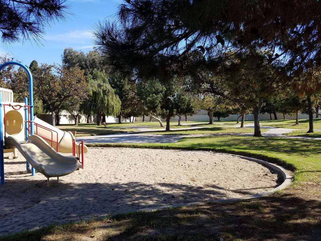Sun View Park | 16192 Sher Ln, Huntington Beach, CA 92647, USA | Phone: (714) 536-5486