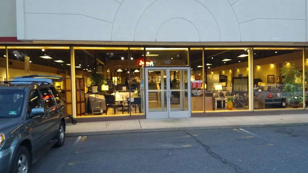 Jarons Furniture Outlet- Bordentown | 600 US-206, Bordentown, NJ 08505, USA | Phone: (609) 291-1110