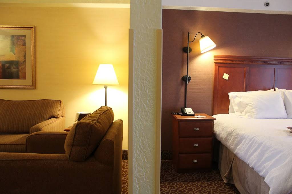 Hampton Inn Pittsburgh-Mcknight Rd. | 4575 McKnight Rd, Pittsburgh, PA 15237, USA | Phone: (412) 939-3200