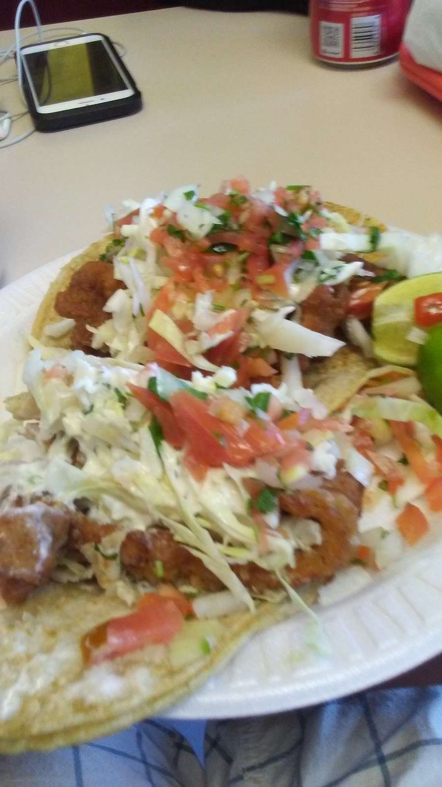 Robertos Taco Shop | 907 Broadway, El Cajon, CA 92021, USA | Phone: (619) 332-8211