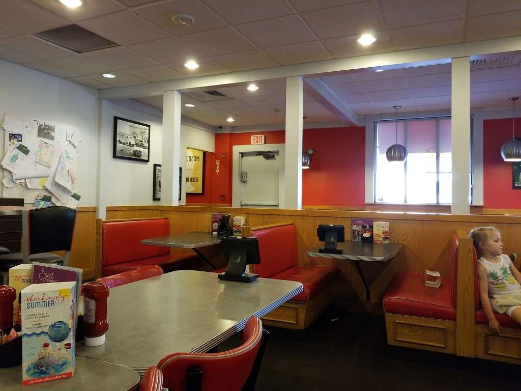 Friendlys | 222 Winthrop Ave, Lawrence, MA 01843, USA | Phone: (978) 689-8565