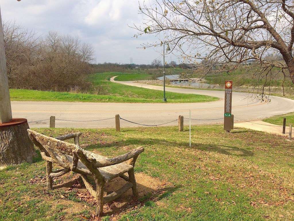 Yanawana Camp RV Park | 2322 E Chavaneaux, San Antonio, TX 78214, USA | Phone: (512) 496-8893