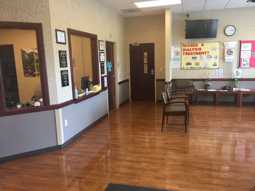 Fresenius Kidney Care Elgin | 2130 Point Blvd Ste 800, Elgin, IL 60123, USA | Phone: (800) 881-5101