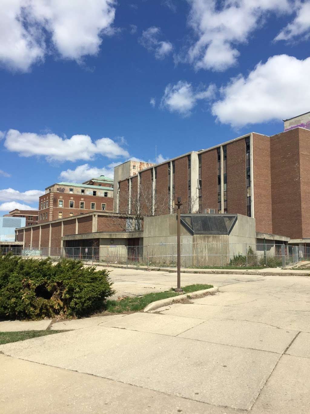 Abandoned Copley Hospital | 301 Weston Ave, Aurora, IL 60505