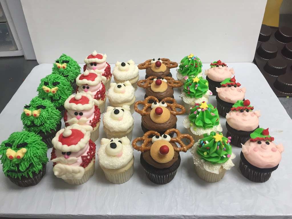 Gigis Cupcakes | 6780 W 135th St, Overland Park, KS 66223, USA | Phone: (913) 814-3883