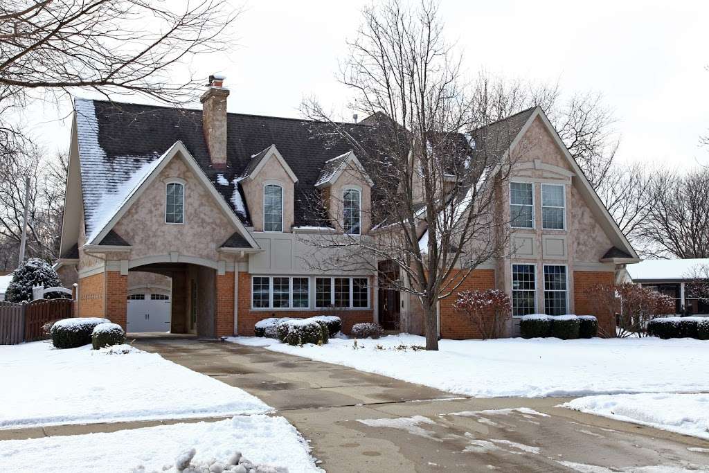 Julie Hasiewicz - Real Estate Broker | 1417 N Main St, Wheaton, IL 60187, USA | Phone: (630) 373-2928