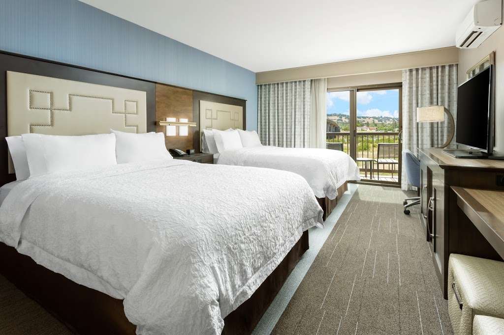 Hampton Inn & Suites Napa | 945 Hartle Ct, Napa, CA 94559, USA | Phone: (707) 255-4000