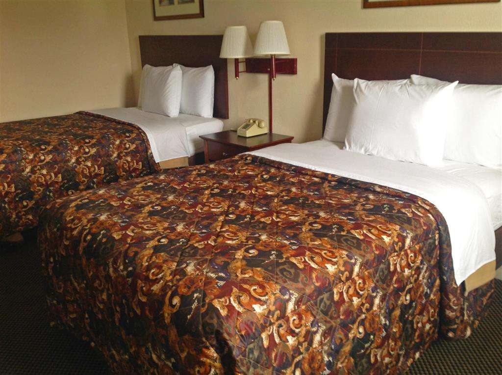 Country Hearth Inn & Suites - Indianapolis | 8850 E 21st St, Indianapolis, IN 46219, USA | Phone: (317) 755-1283