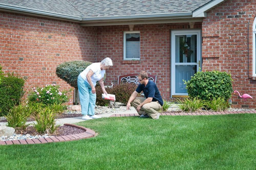 Spring-Green Lawn Care | 5719 W Dupont Rd, Fort Wayne, IN 46818, USA | Phone: (260) 691-0200