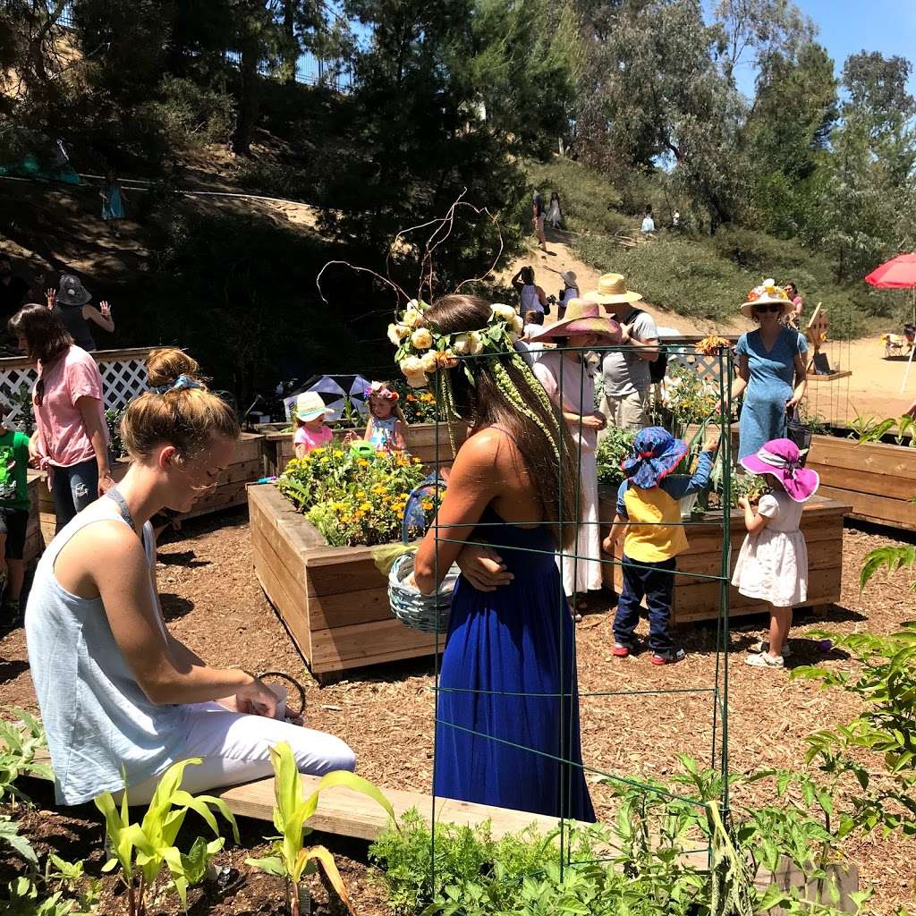 Sanderling Waldorf School, Grades Campus | 2585 Business Park Dr, Vista, CA 92081, USA | Phone: (760) 635-3747