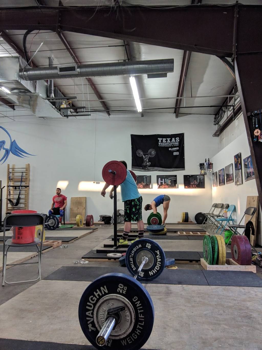 BlueWave Weightlifting Club | 2816 Shamrock Ave, Fort Worth, TX 76107 | Phone: (682) 551-3069