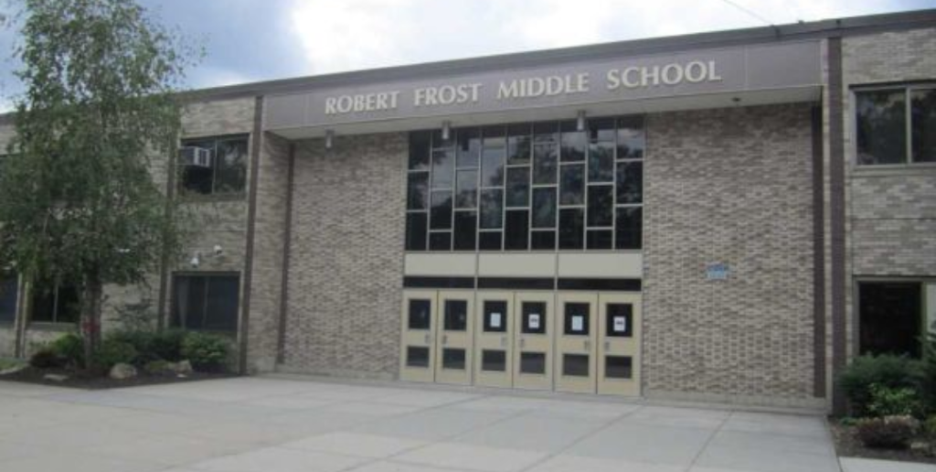 Robert Frost Middle School | 450 Half Hollow Rd, Deer Park, NY 11729, USA | Phone: (631) 274-4210