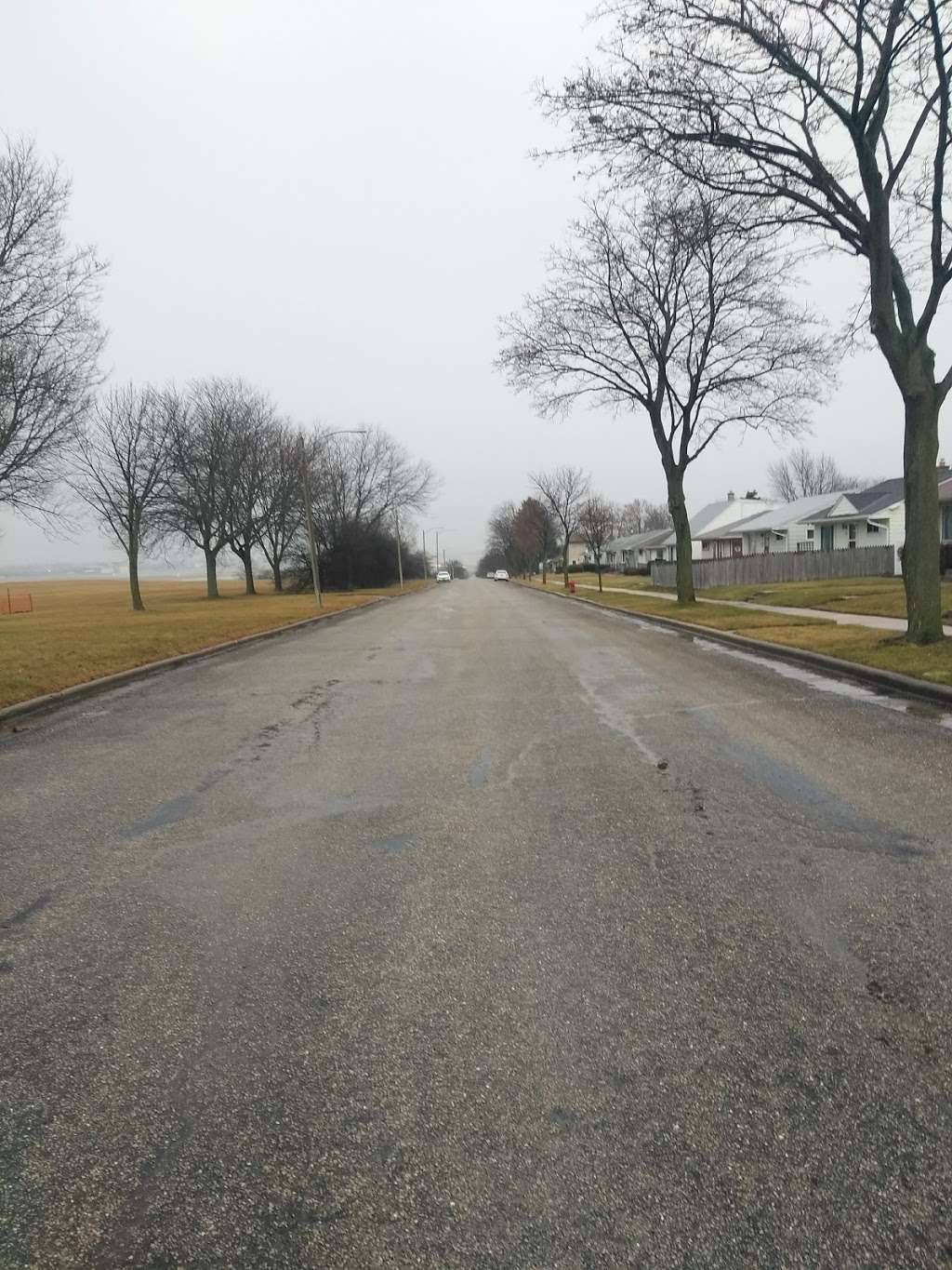 Mitchell Airport Park | 4446 S Logan Ave, Milwaukee, WI 53207, USA | Phone: (414) 257-7275