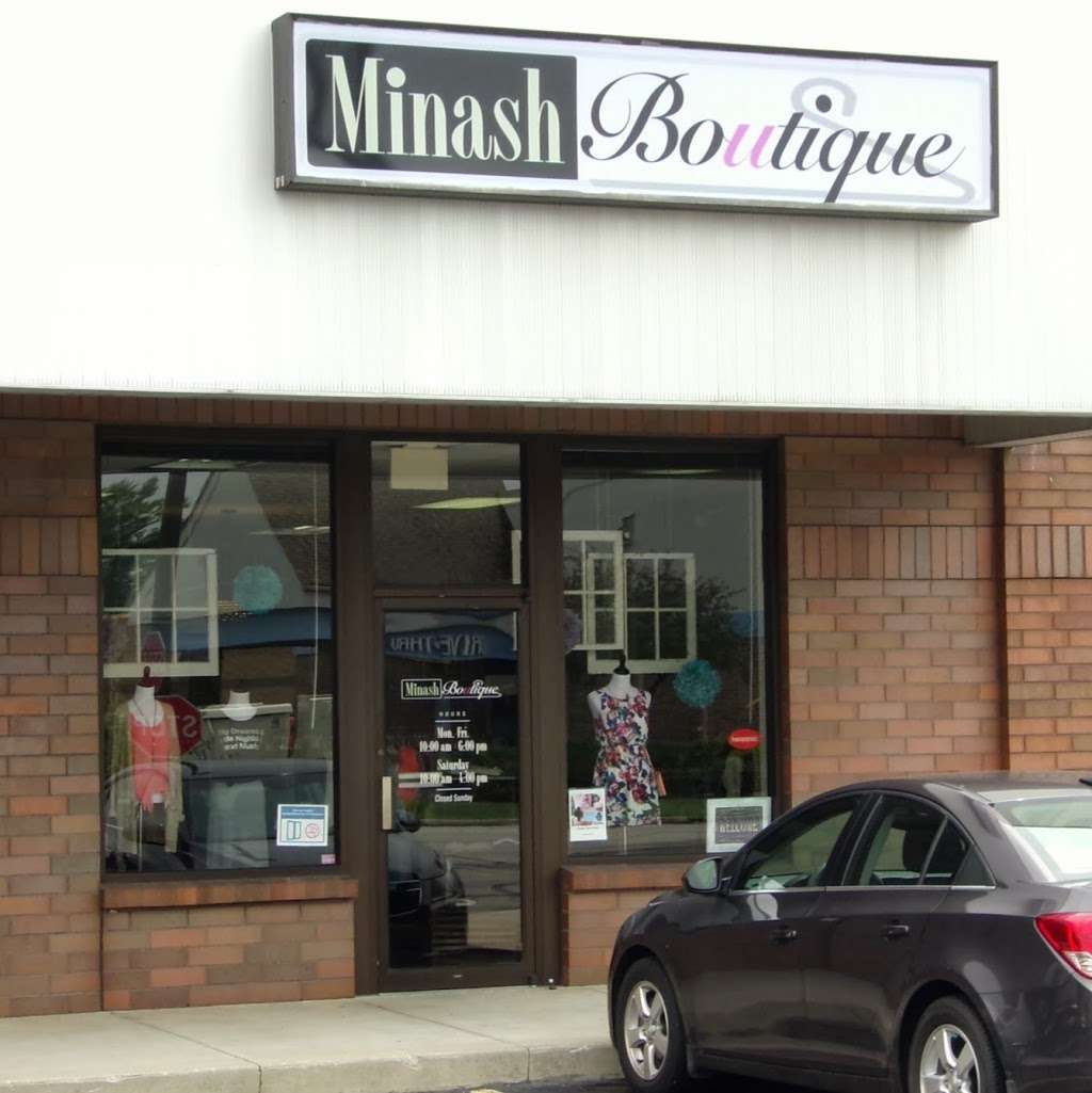 Minash Boutique | 915 Washington St, Columbus, IN 47201, USA | Phone: (812) 799-7915