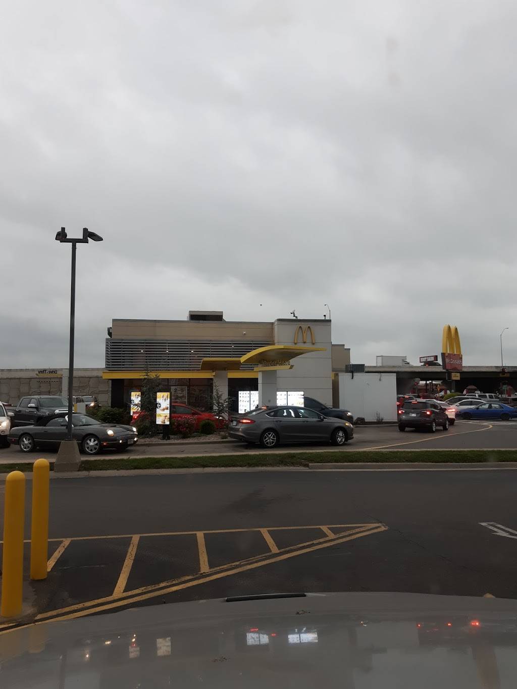 McDonalds | 6350 W Kellogg Dr, Wichita, KS 67209, USA | Phone: (316) 942-2791