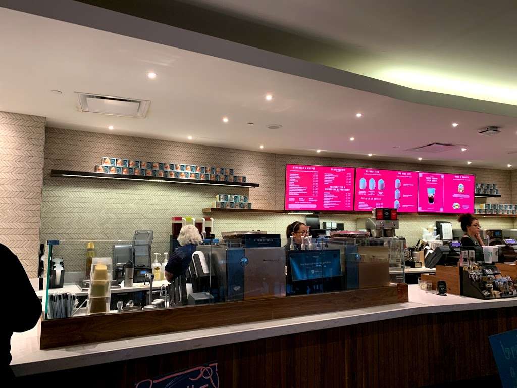 Starbucks, 3200 Terminal C E Airfield Dr, Dallas, TX 75261, USA