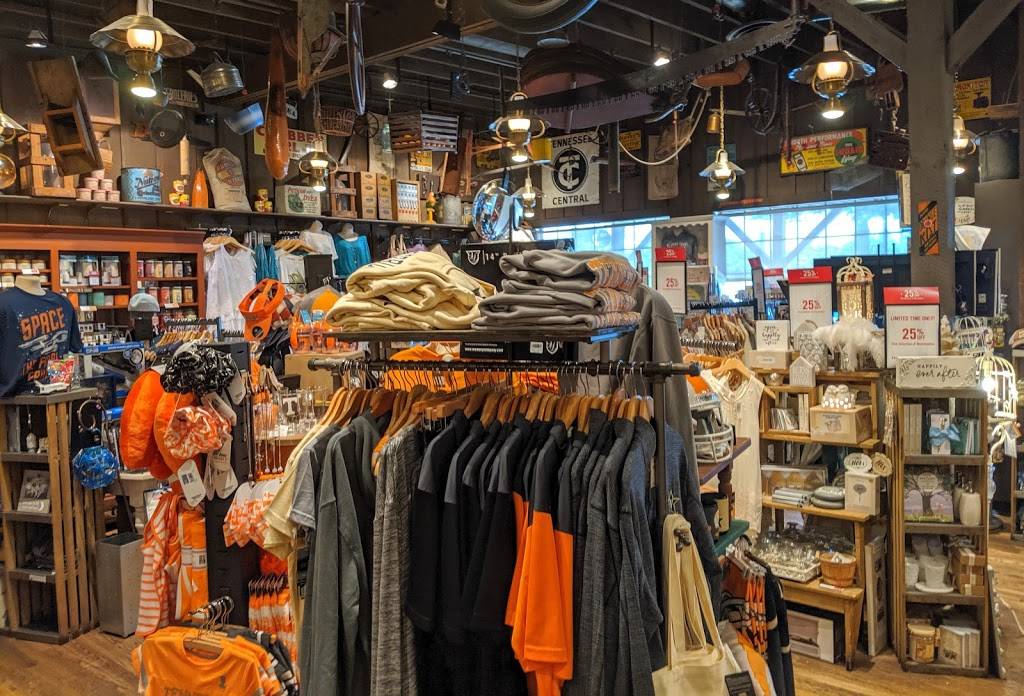 Cracker Barrel Old Country Store | 4323 Sidco Dr, Nashville, TN 37204 | Phone: (615) 331-6733