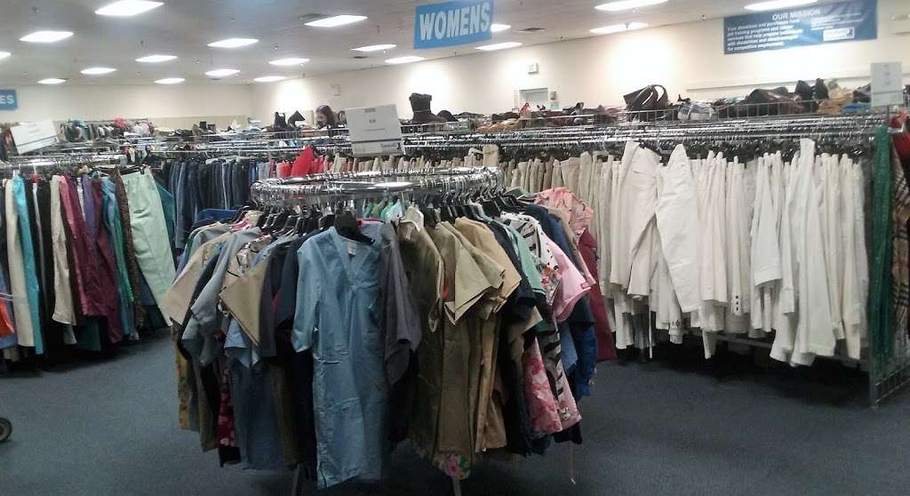 Goodwill | 1626 NJ-38, Lumberton, NJ 08048, USA | Phone: (609) 518-3490