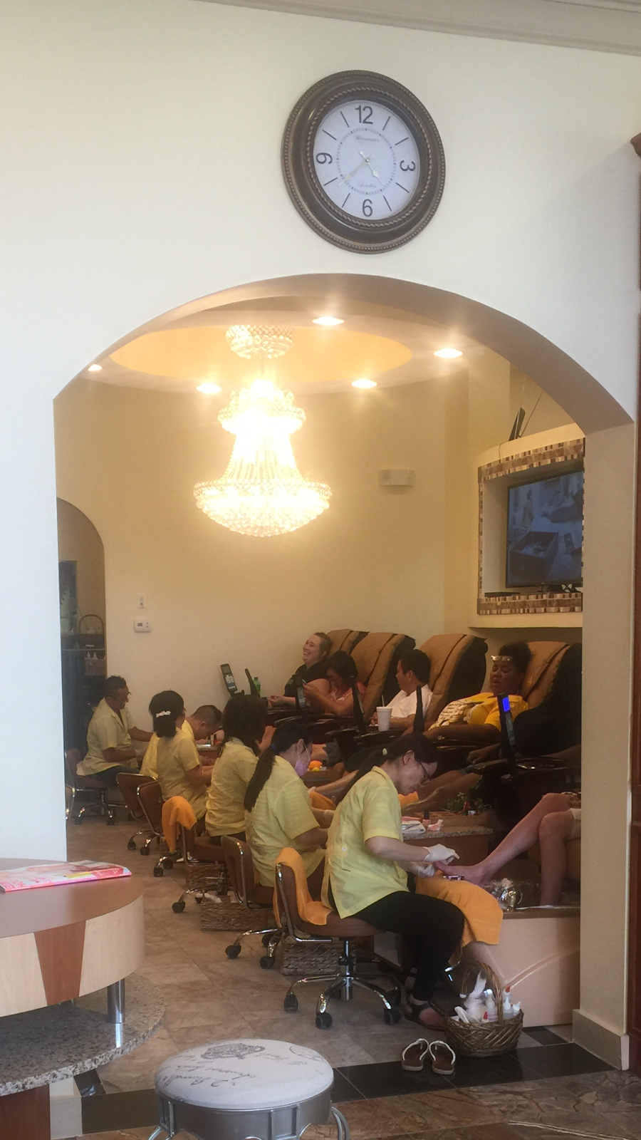 Diamond Nails & Spa | 1229 Parkside Main St, Cary, NC 27519 | Phone: (919) 388-8188