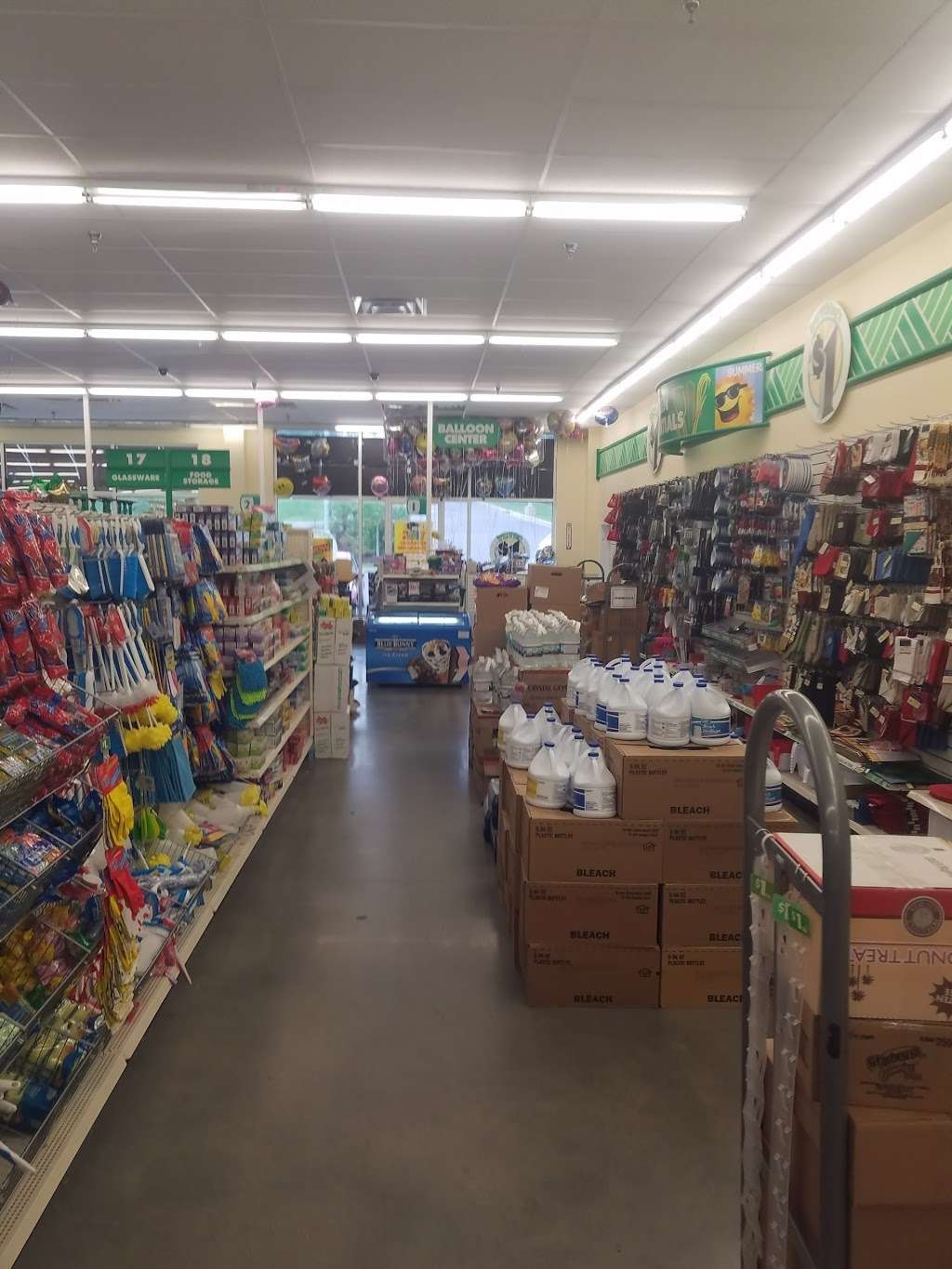 Dollar Tree | 9809 Main St, Damascus, MD 20872, USA | Phone: (301) 253-2186