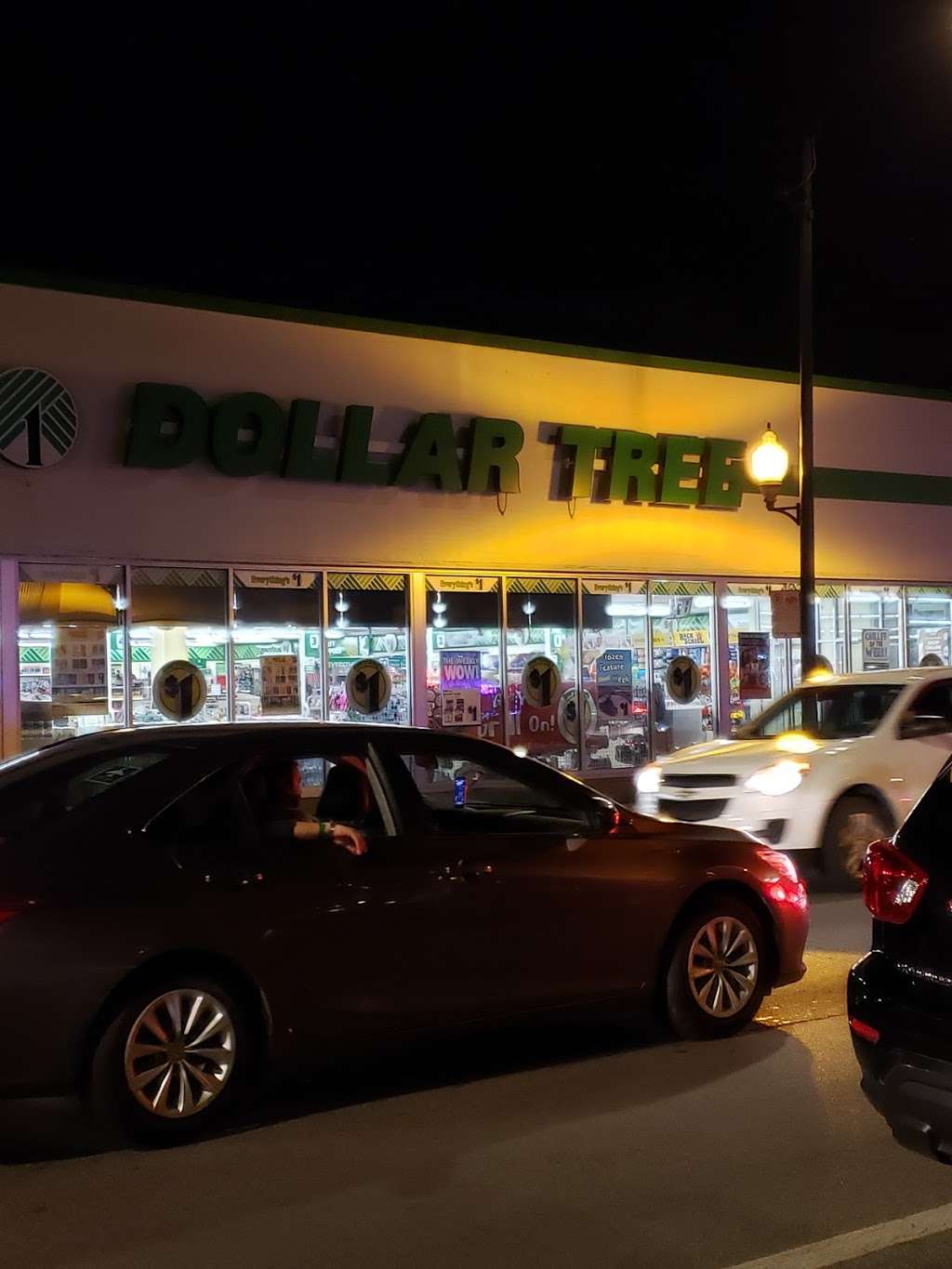 Dollar Tree | 4441 W Diversey Ave, Chicago, IL 60639, USA | Phone: (773) 687-5355