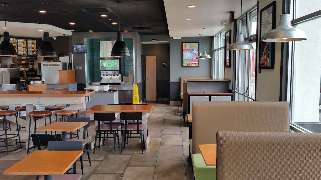 Taco Bell | 1422 Raible Ave, Anderson, IN 46011 | Phone: (765) 649-4785