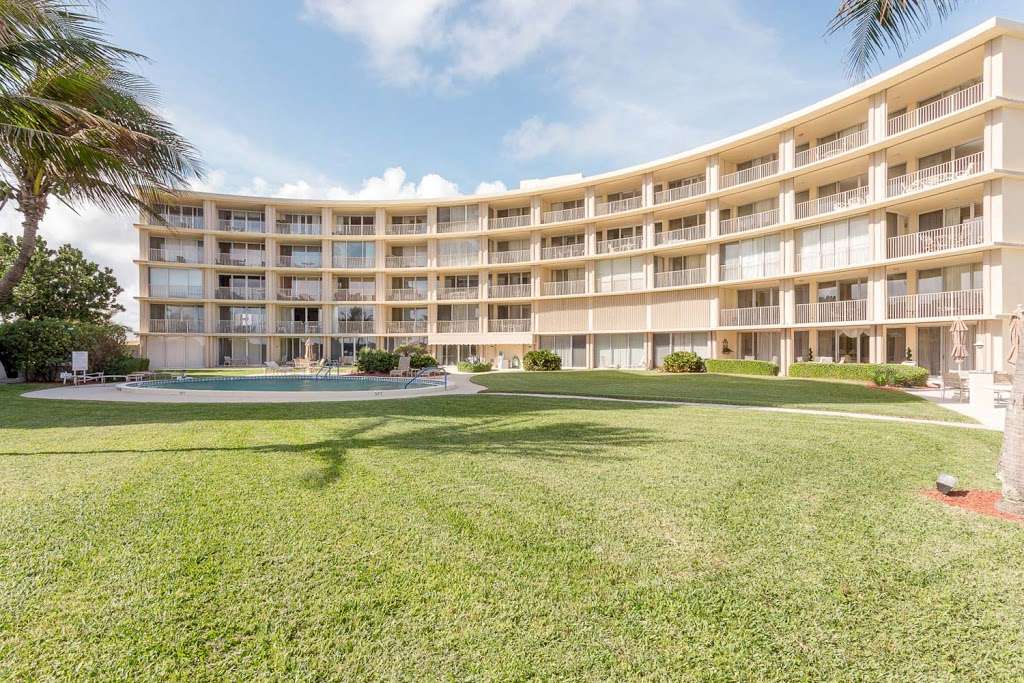 The Hamilton House | 1213 S Ocean Blvd, Delray Beach, FL 33483, USA | Phone: (561) 276-5890