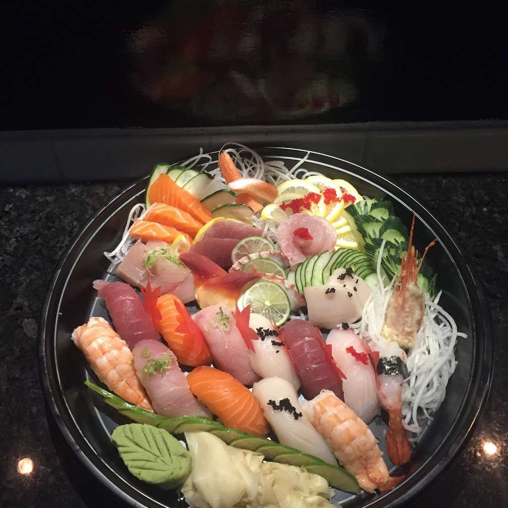 Kenkou Sushi Bar & Fusion | 43 S Sutton Rd, Streamwood, IL 60107 | Phone: (630) 483-0289