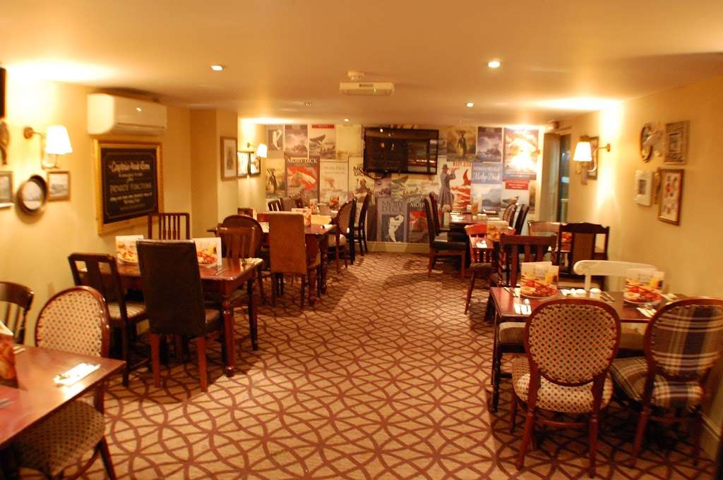 Toby Carvery Moby Dick | Whalebone Ln N, Dagenham, Romford RM6 6QU, UK | Phone: 020 8590 9524