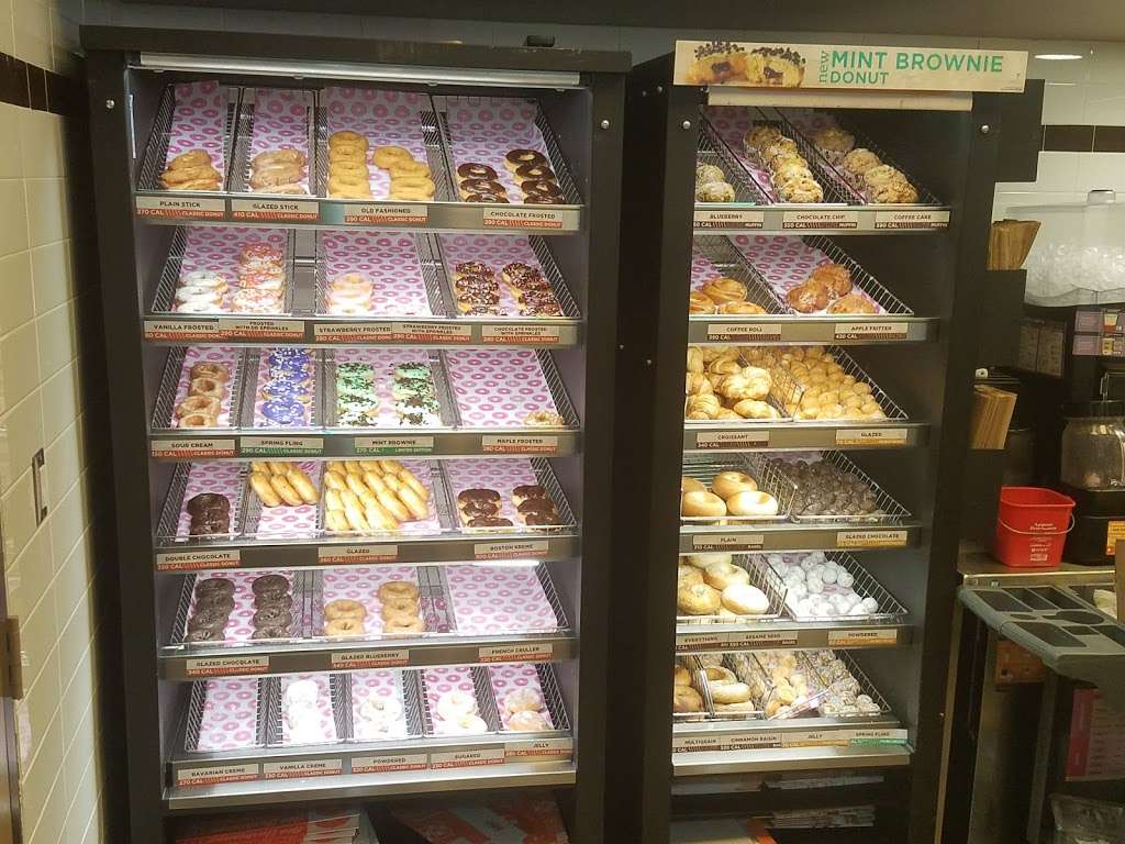 Dunkin Donuts | 1921 Okeechobee Blvd, West Palm Beach, FL 33409, USA | Phone: (561) 373-5825