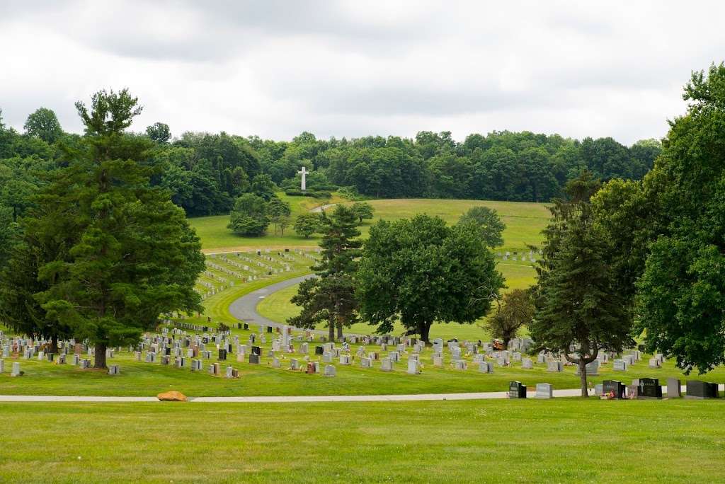 Calvary Cemetery | 235 Matsonford Rd, Conshohocken, PA 19428, USA | Phone: (610) 525-2214