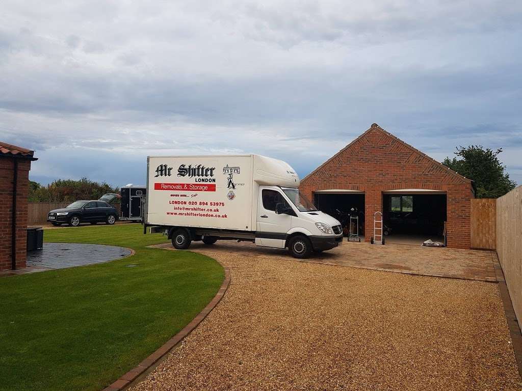 Mr Shifter (Brentwood) Removals & Storage | Thorndon Ave, West Horndon, Brentwood CM13 3SZ, UK | Phone: 020 7205 4313