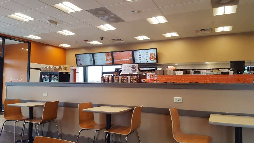 Dunkin Donuts | 315 E Higgins Rd, Gilberts, IL 60136, USA | Phone: (847) 428-3075