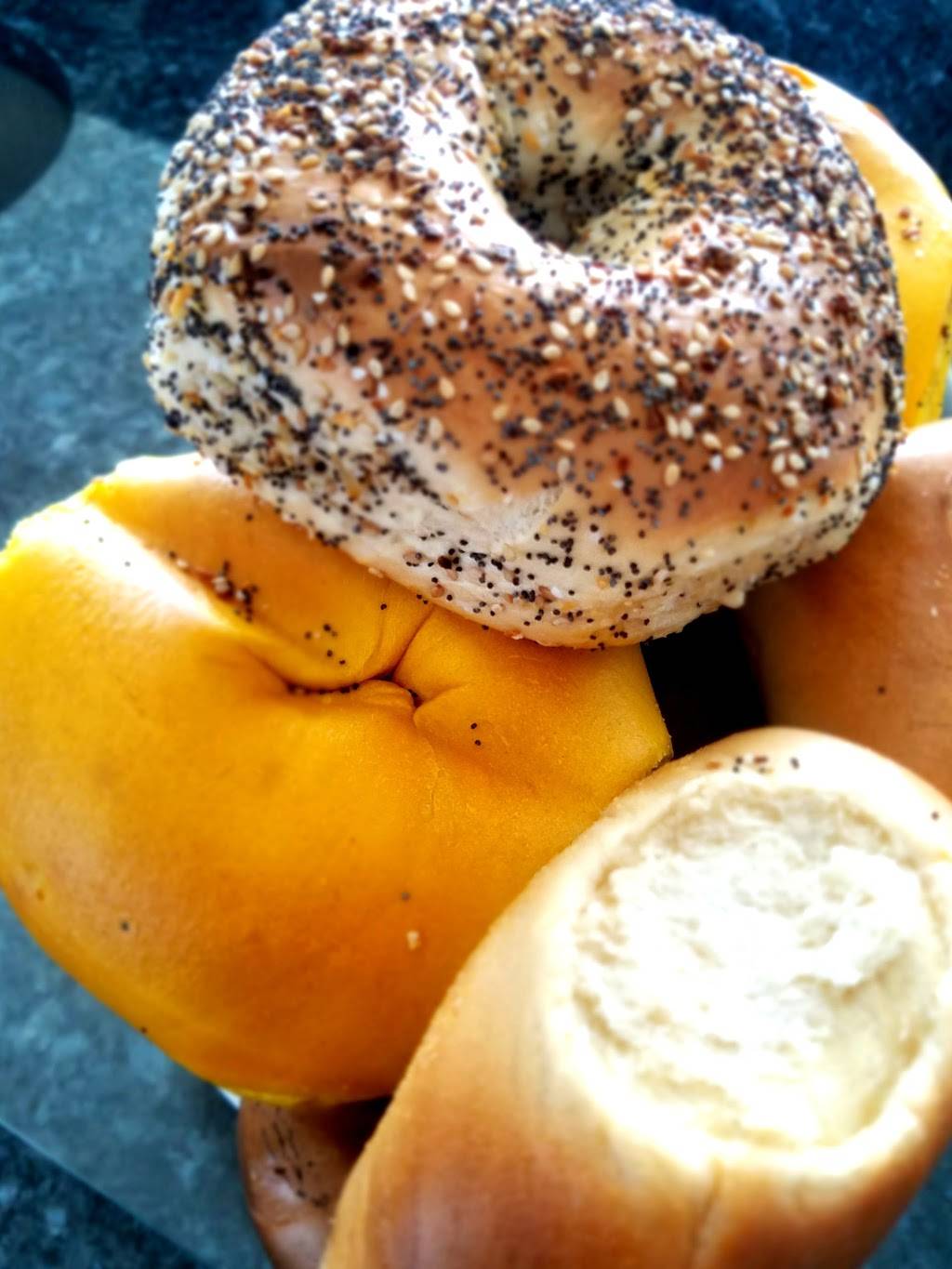 J & J Bagels | 576 Bergen Blvd, Ridgefield, NJ 07657, USA | Phone: (201) 941-7100