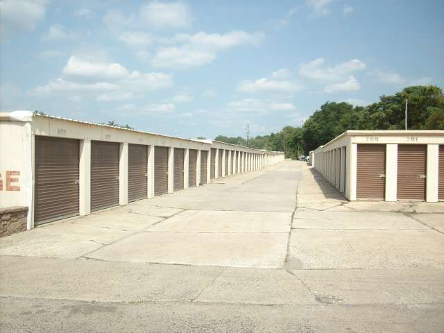 Allied Self Storage | 1752 Limekiln Pike, Dresher, PA 19025 | Phone: (215) 646-8484