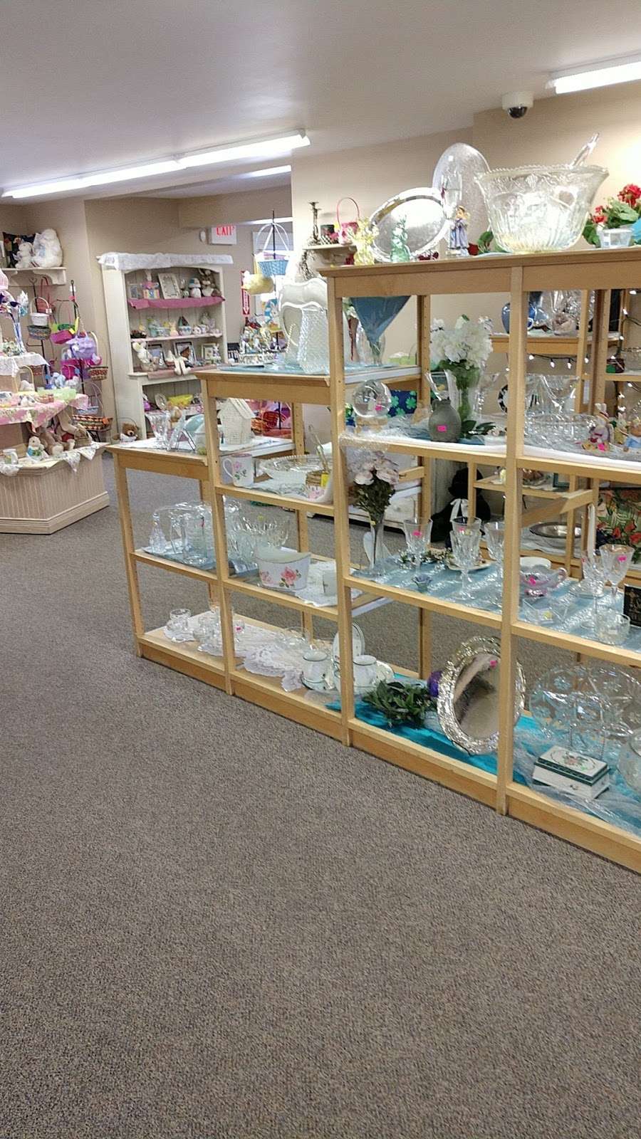 Country Gift & Thrift Shoppe | 5602 Old Philadelphia Pike, Gap, PA 17527, USA | Phone: (717) 768-3784