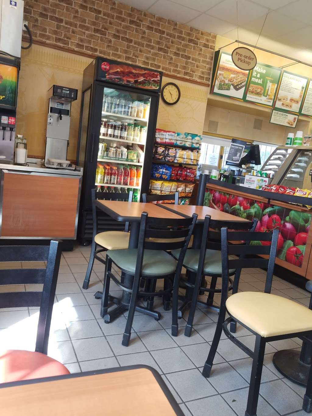 Subway | 615 Poso St, Maricopa, CA 93252, USA | Phone: (661) 769-9000