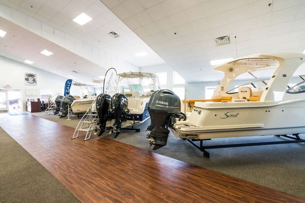 MarineMax Somers Point | 600 Bay Ave, Somers Point, NJ 08244 | Phone: (609) 926-0600