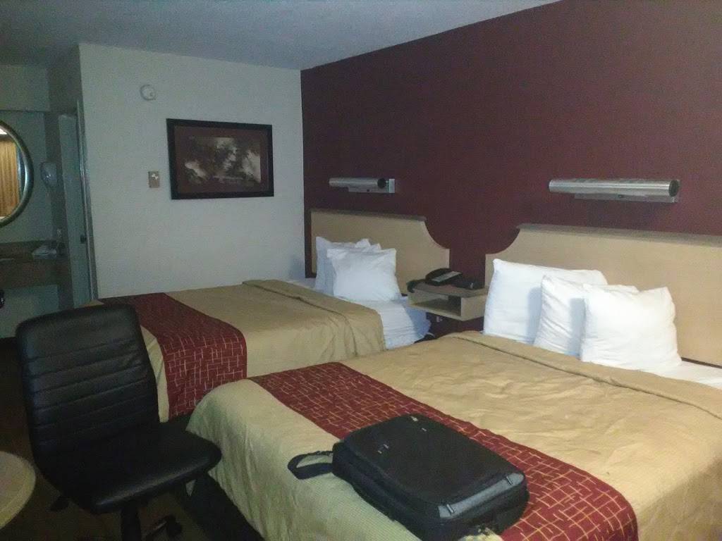 Red Roof Inn Detroit - Southfield | 27660 Northwestern Hwy, Southfield, MI 48034, USA | Phone: (248) 353-7200