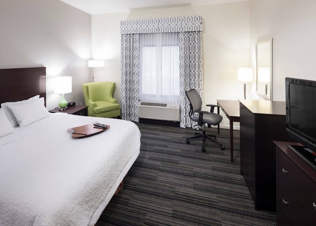 Hampton Inn & Suites Phoenix North/Happy Valley | 2550 W Charlotte Dr, Phoenix, AZ 85085, USA | Phone: (623) 516-9300