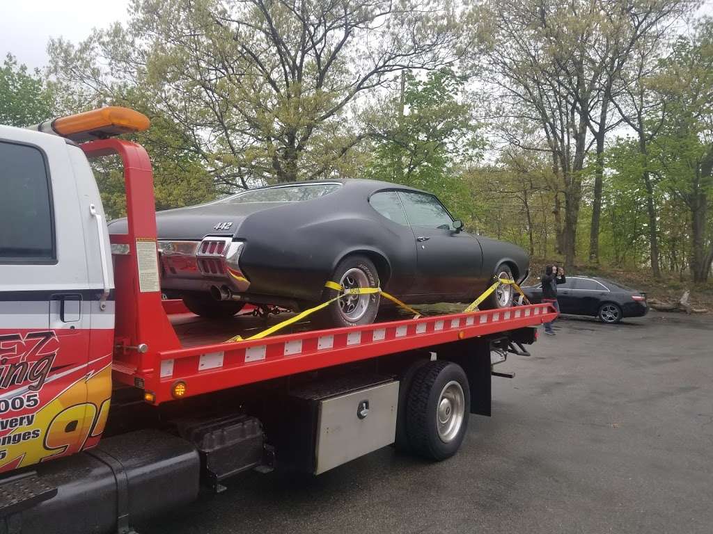 LOPEZ TOWING & ROADSIDE SERVICE | 212 Prospect St, Lawrence, MA 01841, USA | Phone: (978) 674-9005