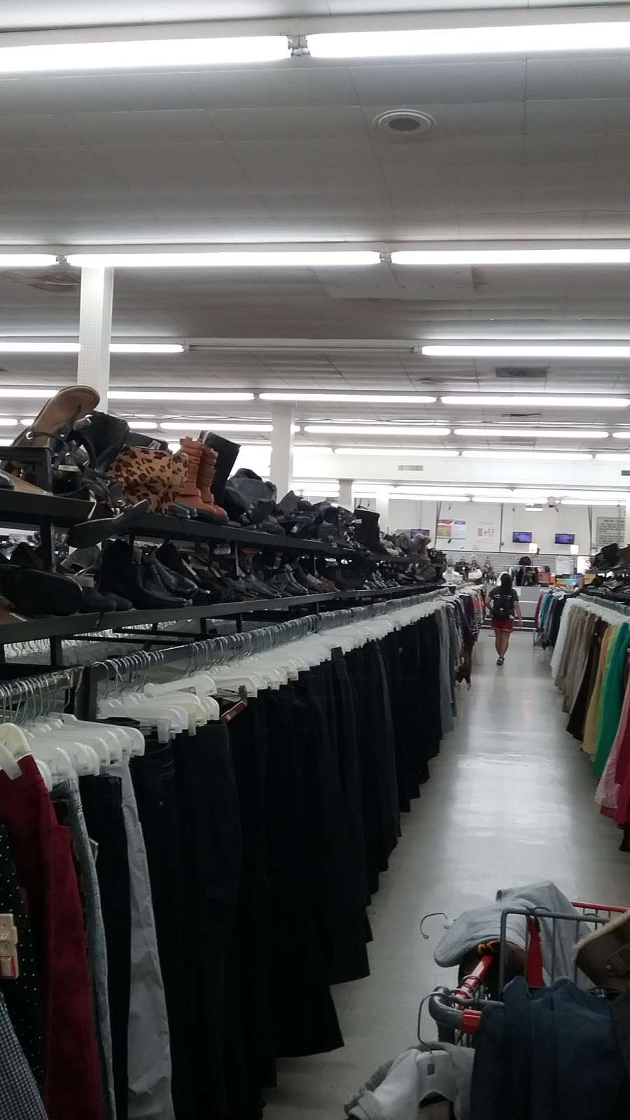 Family Thrift Center | 4330 Fulton St, Houston, TX 77009, USA | Phone: (713) 699-4733