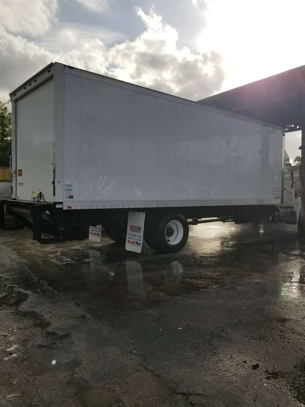 Eagle Commercial Truck Cleaning Services Corporation. | 11350 NW South River Dr, Miami, FL 33178, USA | Phone: (305) 863-6703