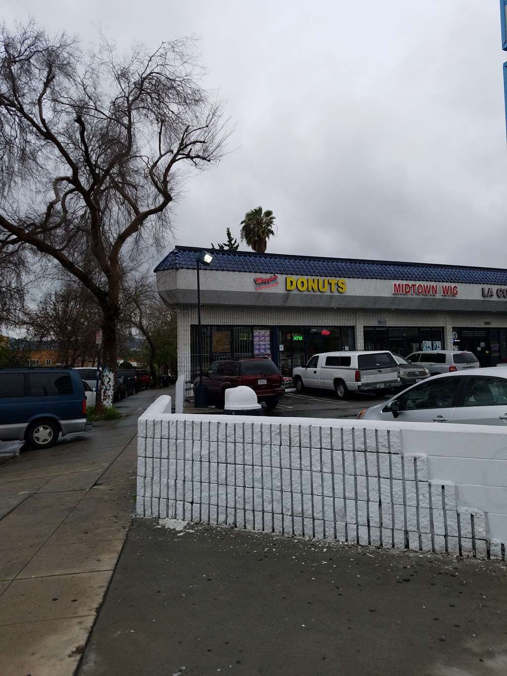 Maggies Donuts | 4377 Pico Blvd, Los Angeles, CA 90019, USA | Phone: (323) 931-4002