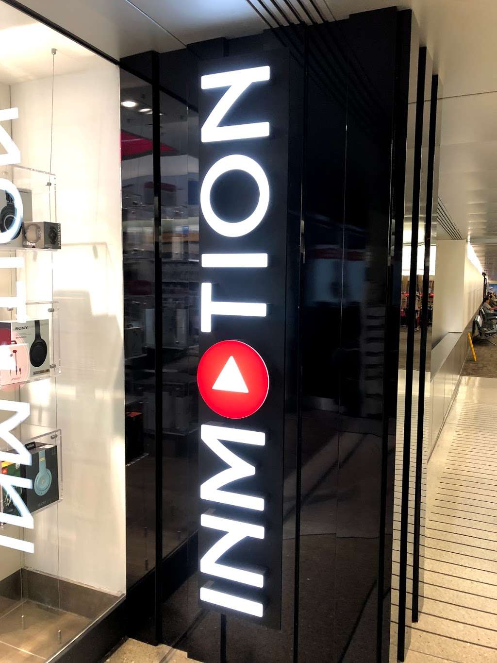 InMotion | Newark Liberty International Airport Terminal B, Space B-13A Concourse B3, Gates B60-B68, Past TSA Check Point on Left, Newark, NJ 07114, USA | Phone: (862) 235-5777