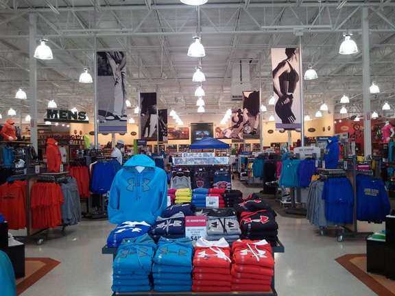 DICKS Sporting Goods | Mchenry Square, 3436 Shoppers Dr, McHenry, IL 60051 | Phone: (815) 578-8880