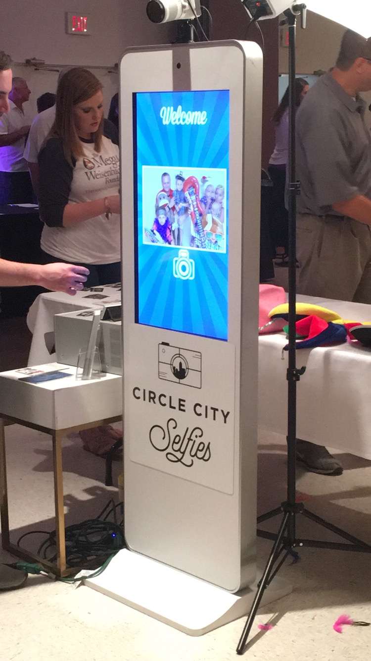 Circle City Selfies, LLC | 1475 W Oak St. Box 323, Zionsville, IN 46077 | Phone: (317) 478-1544