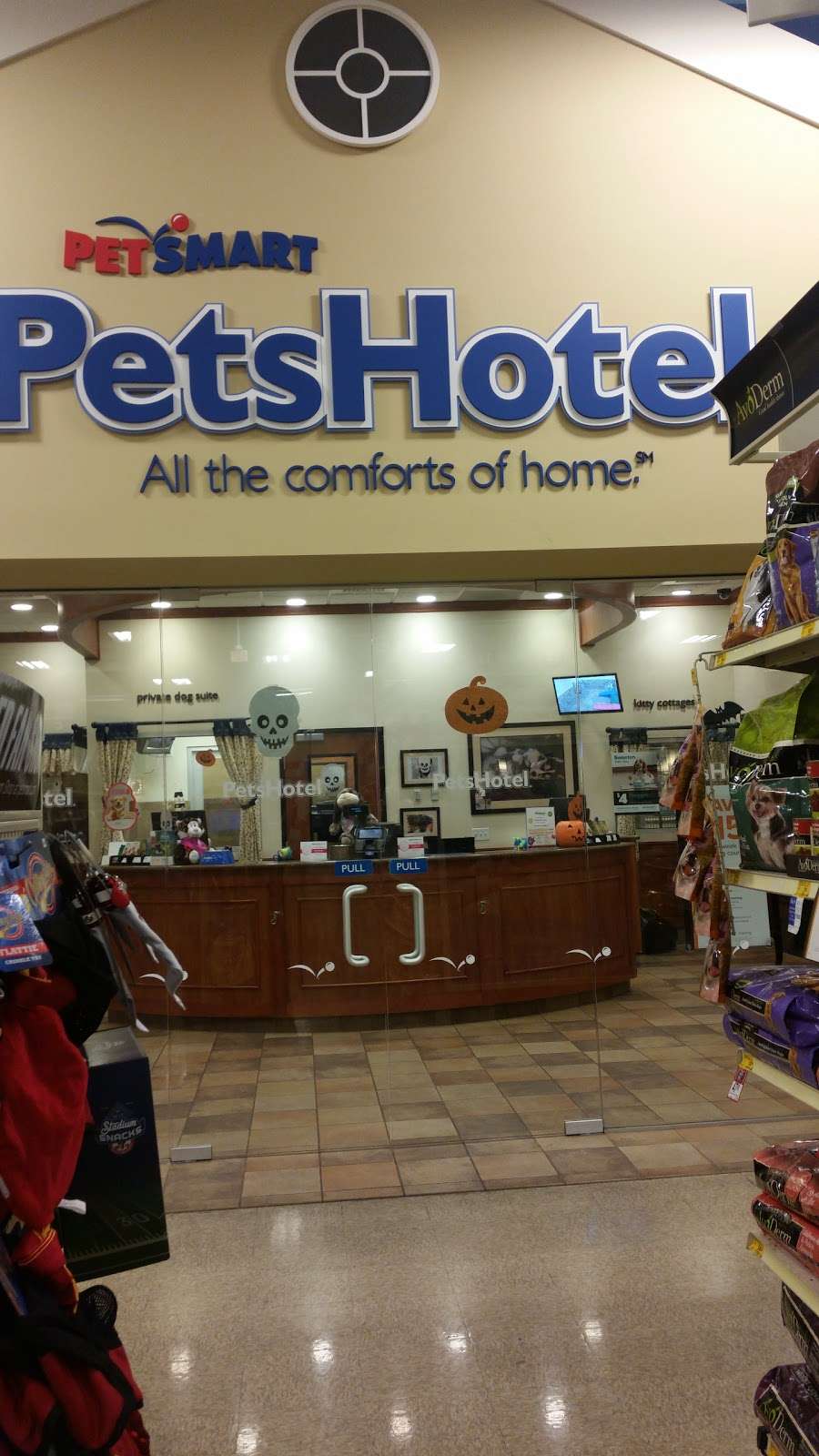 PetSmart | 286 W Lake Mead Pkwy, Henderson, NV 89015, USA | Phone: (702) 558-9326