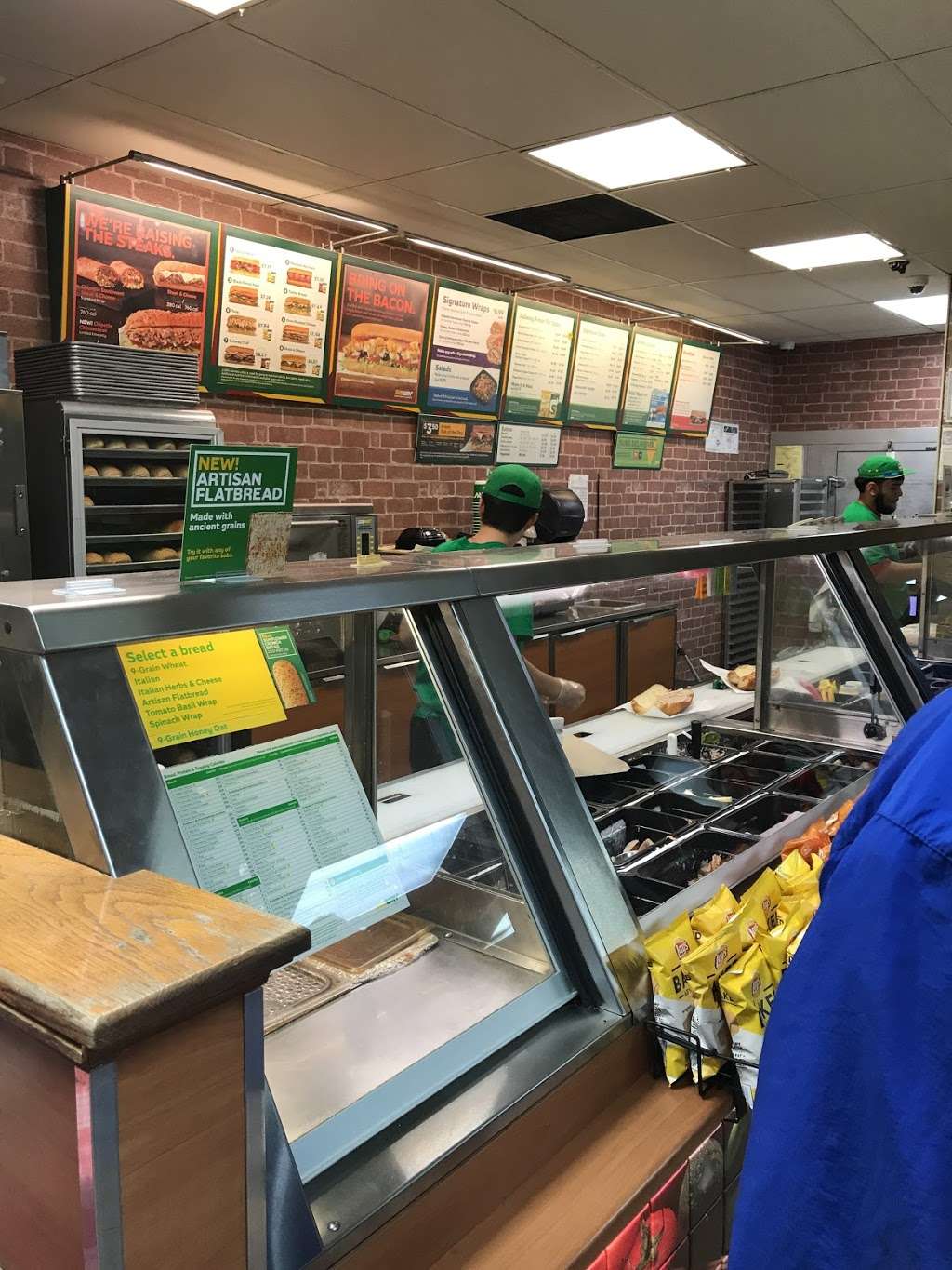 Subway Restaurants | 10904 Scarsdale Blvd Suite 180 Scarsdale Village SC, Houston, TX 77089 | Phone: (281) 484-7223